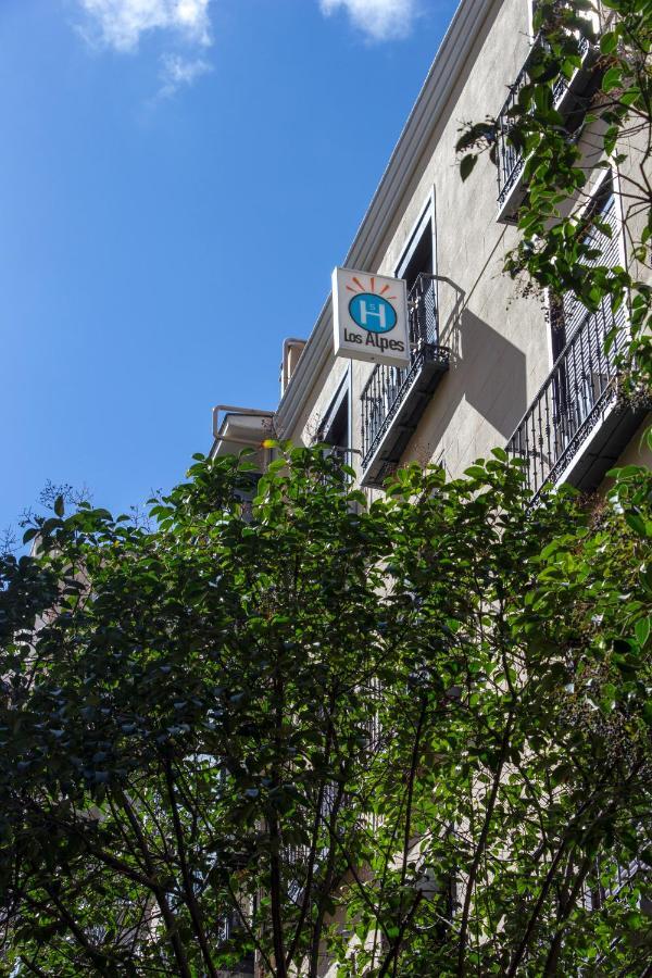 Hostal Los Alpes Madrid Eksteriør billede